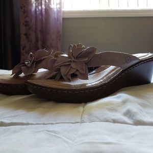 Born leather sandals with purple flower